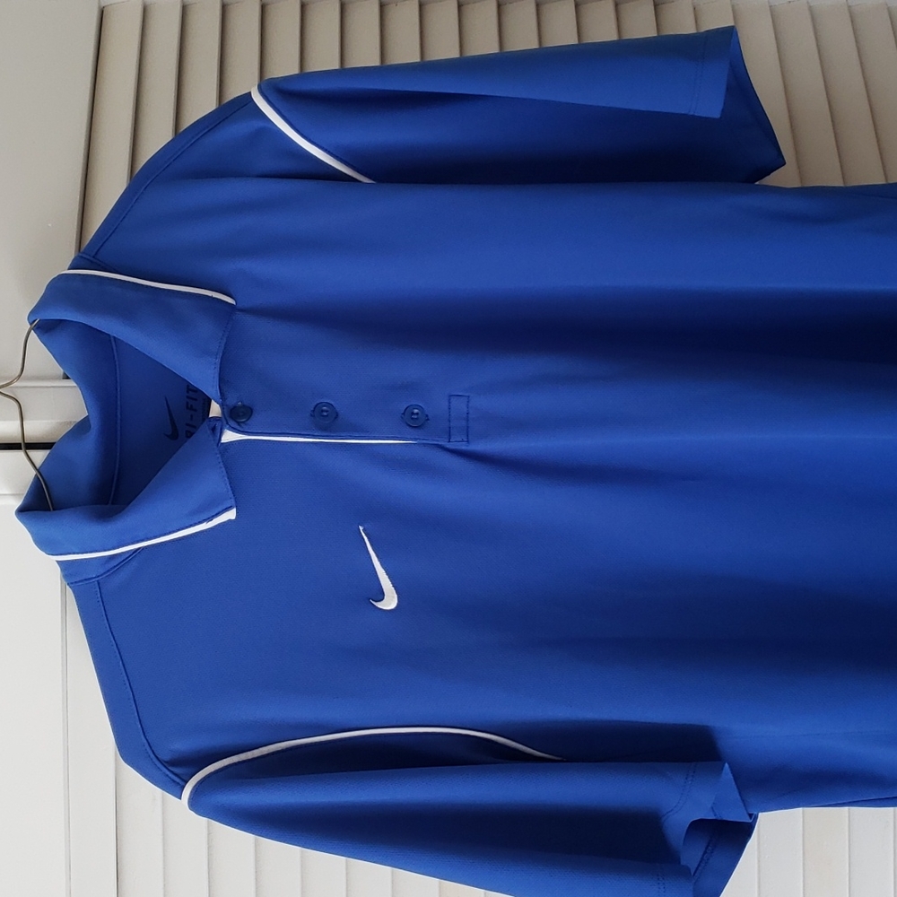 Mens M Blue Nike Dri Fit shirt
